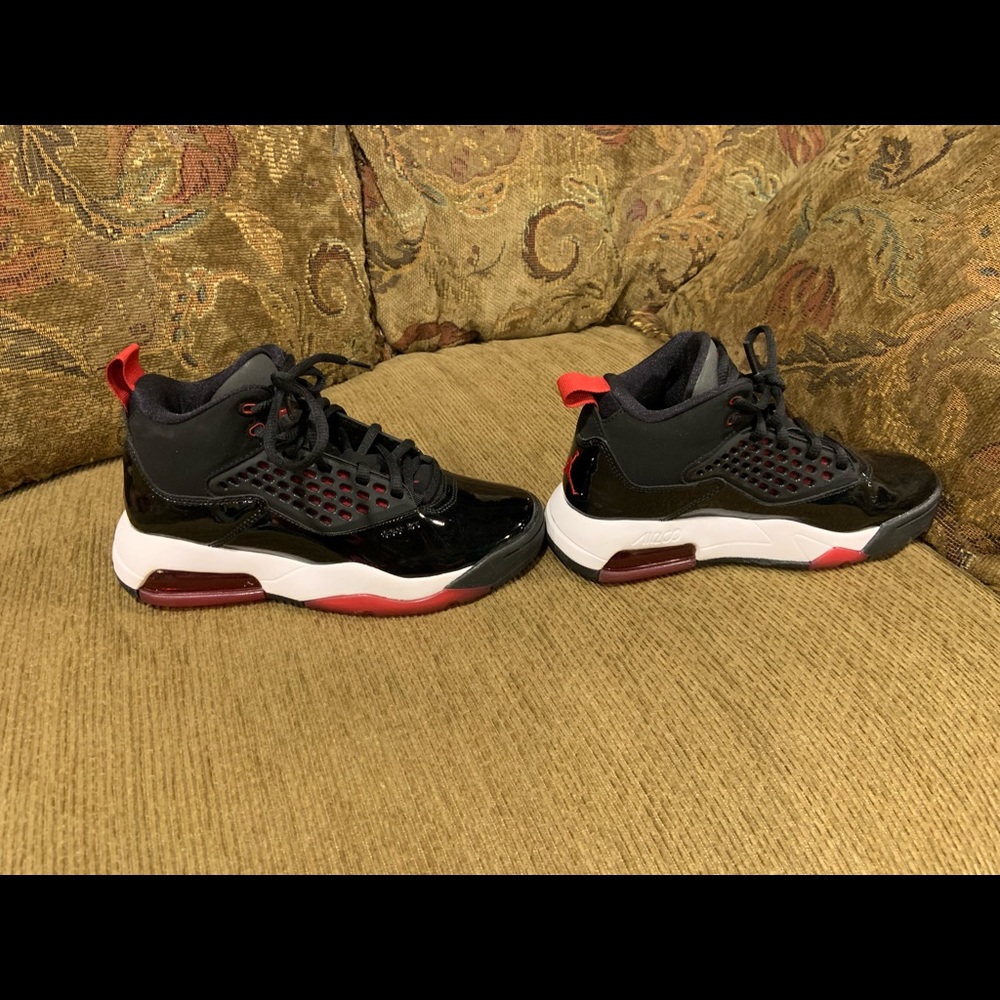 Boys Jordan Basketball Shoes